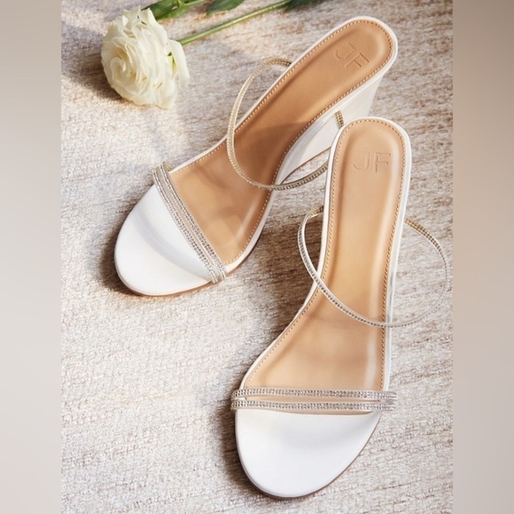 NEW Just Fab Rhinestone Perrie Minimalist White Wedge Heel Slip-on Sandal - Picture 4 of 12